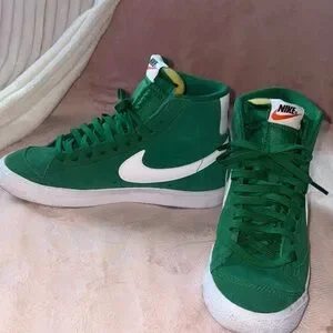 NIKE Blazer Mid 77 海外限定カラー Pine Green CI1172 22-28cm Nike Blazer Mid '77 Suede Casual Shoe Pine Green White